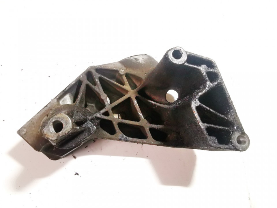 038199207J Volkswagen Golf 1998 Engine Mount Bracket and Gearbox Mount Bracket - Thumbnail 3