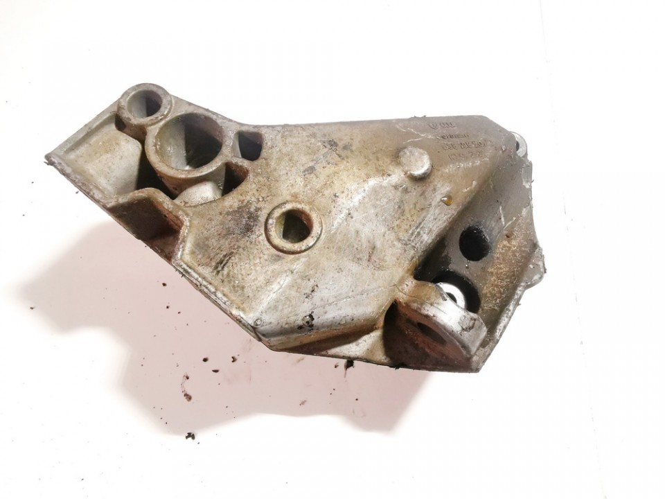 038199207J Volkswagen Golf 1998 Engine Mount Bracket and Gearbox Mount Bracket