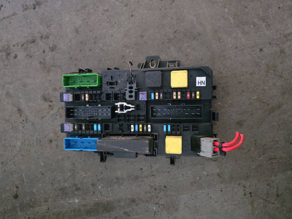 13220829 Opel Zafira 2009 Fuse box - Thumbnail 3