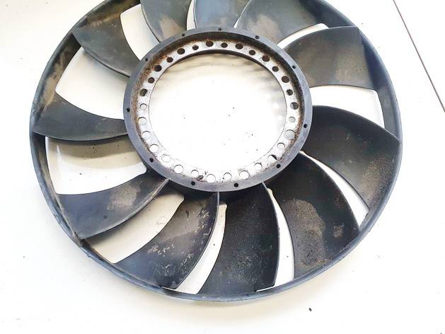 059121301A Audi A4 2002 Termomovos sparnuote