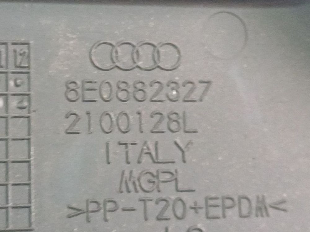 8E0882327 Audi A6 2005 Salona apdare (plastmasas) - Thumbnail 4