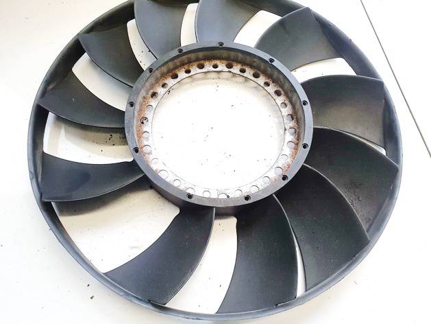 059121301A Audi A4 2002 Termomovos sparnuote