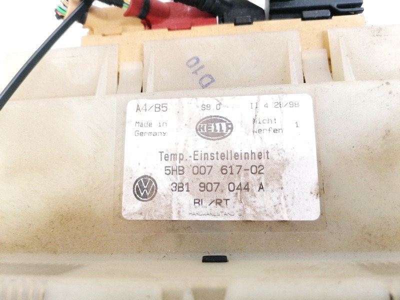 3B1907044A Volkswagen Passat 1998 Climate Control Panel (heater control switches) - Thumbnail 3