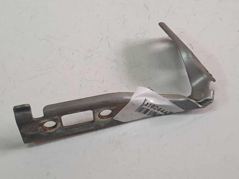 2S6116001AE Ford Fiesta 2002 Zawias maski - PRZEDNIE PRAWE