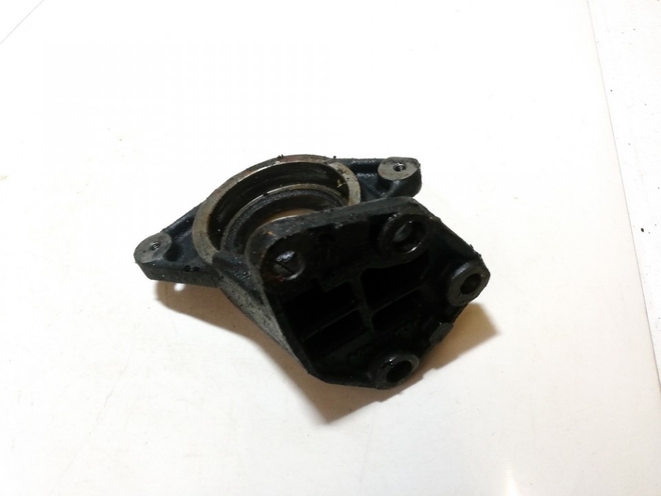 90518076f used Engine Mount Bracket and Gearbox Mount Bracket LDV Maxus ...