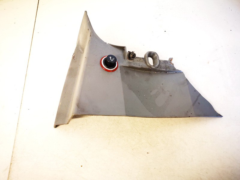 1C1857206A Volkswagen Beetle 2000 Cigareciu pridegiklis (prikurke)