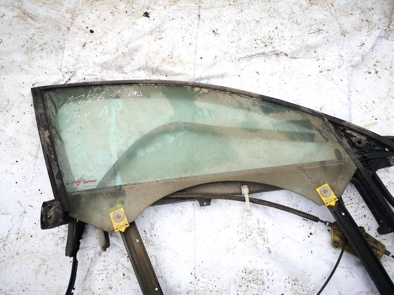 AS2 Audi A6 2006 Боковое окно - передний правый