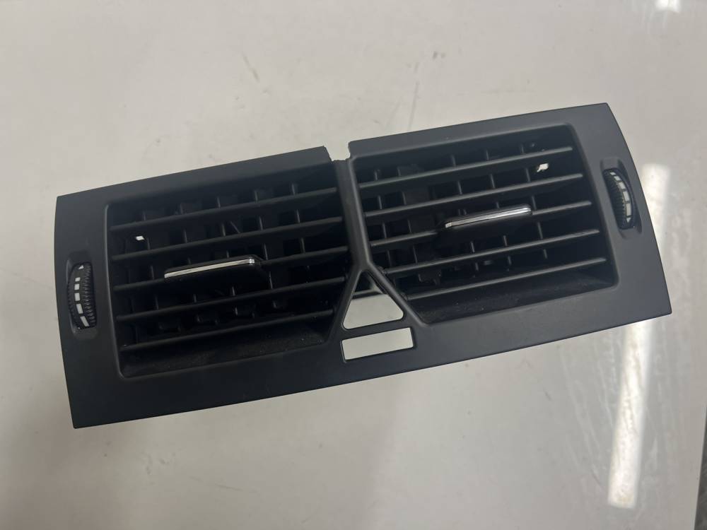1698300054 Mercedes-Benz A-CLASS 2007 Dash Vent (Air Vent Grille)