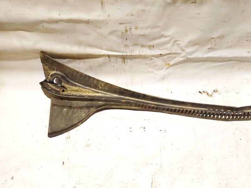 1P0853185 Seat Leon 2006 Wiper Muolding - FRONT - Thumbnail 2