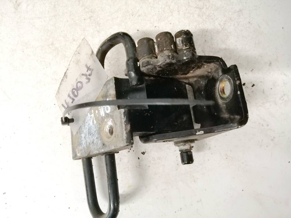 8E0831411B Audi A4 2006 Door Hinge - FRONT - Thumbnail 2