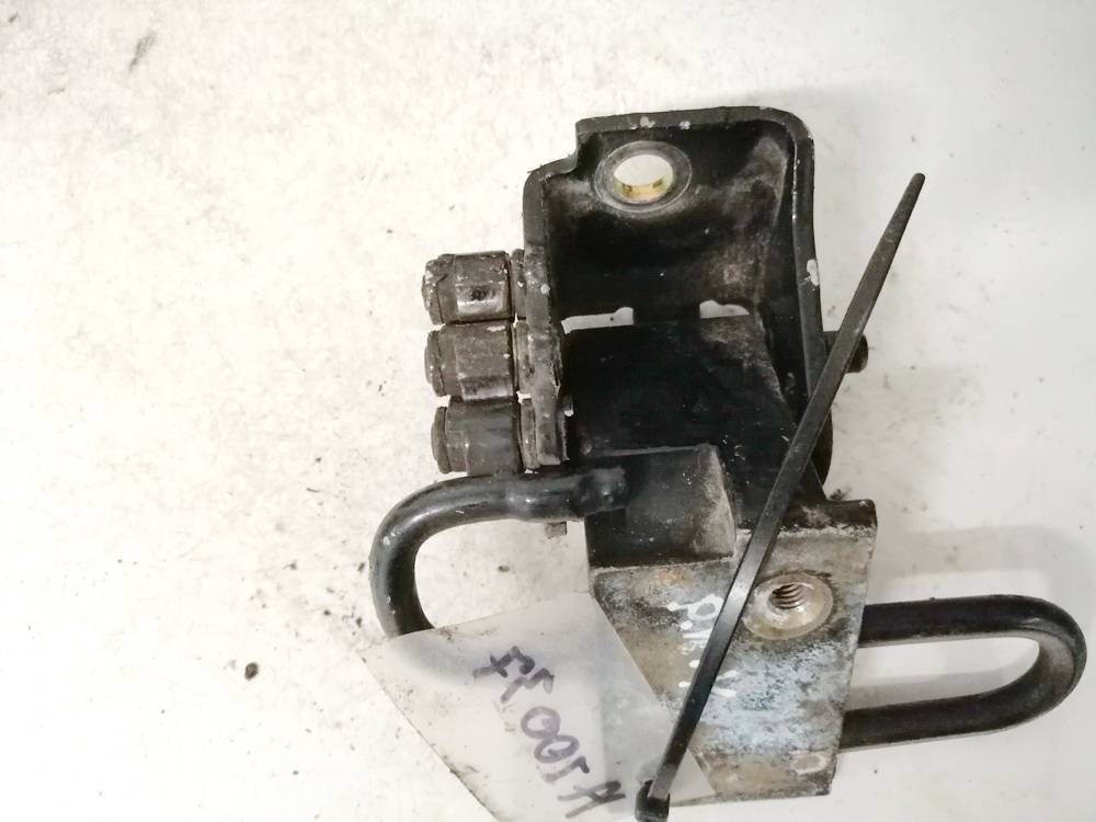 8E0831411B Audi A4 2006 Door Hinge - FRONT - Thumbnail 3