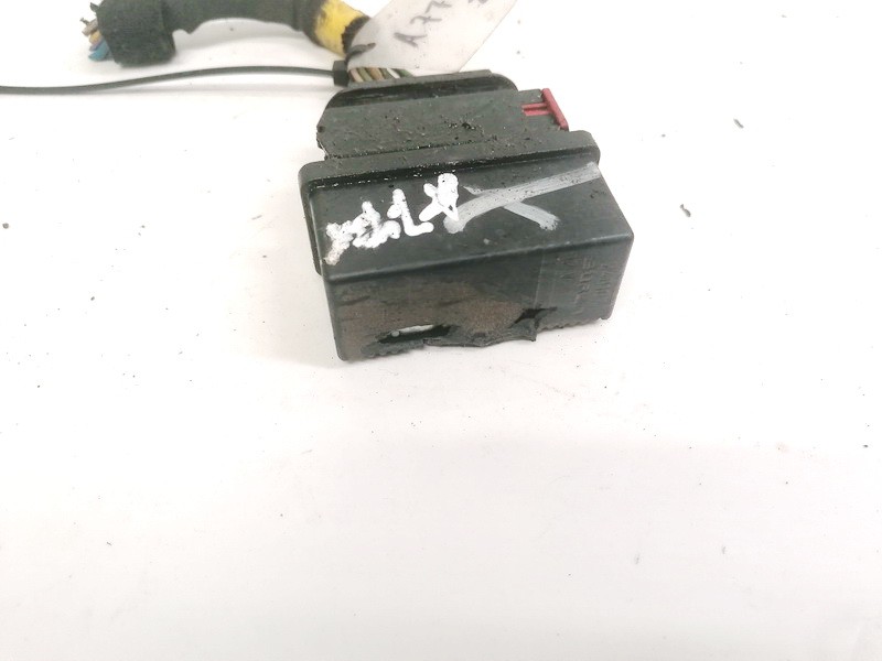 240107 USED Fuel Pump Relay Citroen C3 2003 1.4L EIS01528632 Used