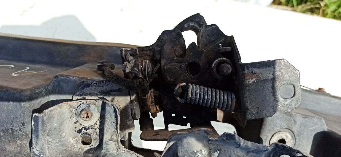 Volkswagen Golf 1997 Hood Lock - Hood Latch