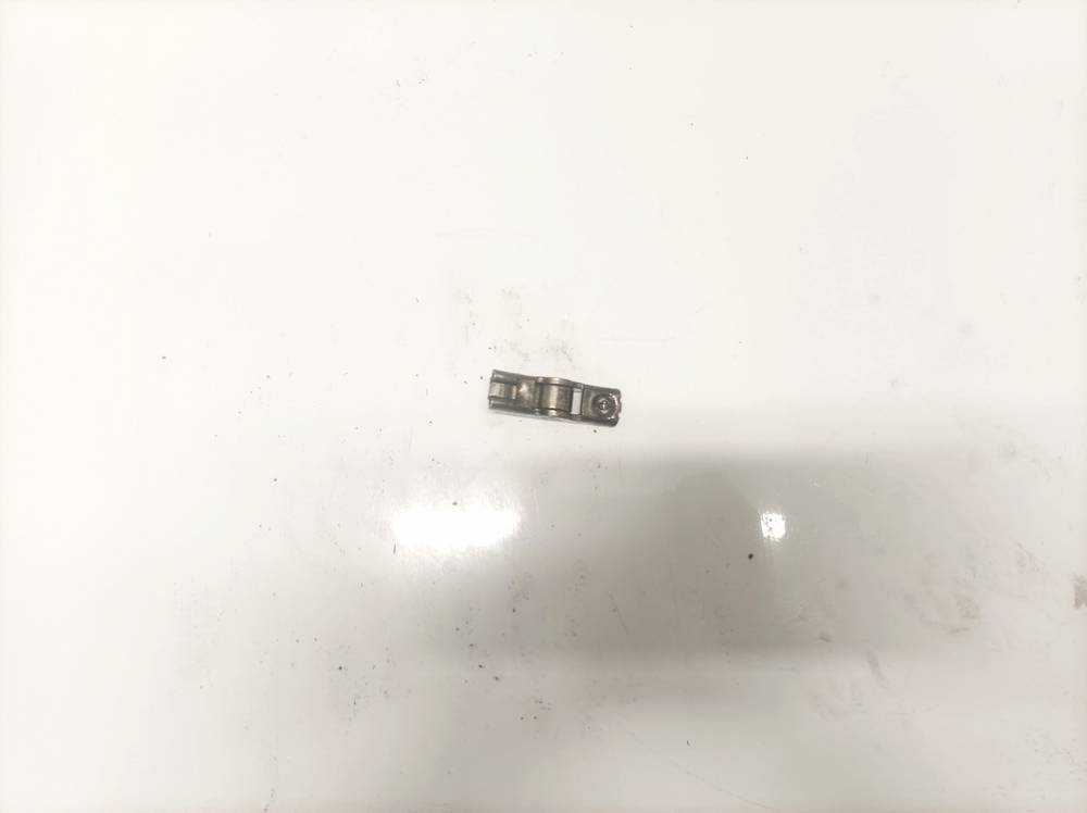 Volvo V50 2005 Voztuvo pakelejas (voztuvo svirtele, karomislai)