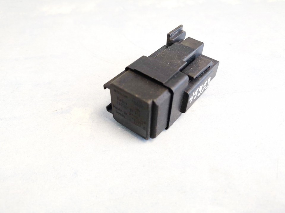 252309F915 Nissan Almera 2000 Relay module