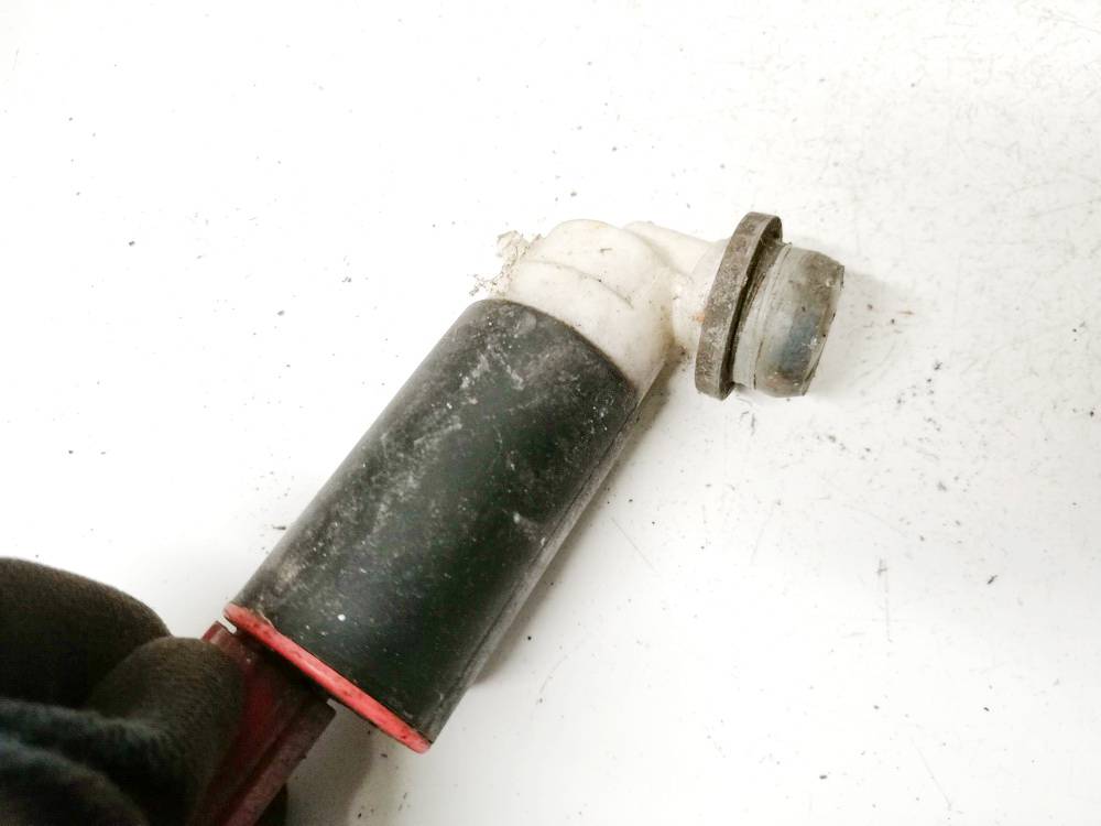 Toyota Avensis 2006 Windshield Windscreen Washer Pump - Thumbnail 3