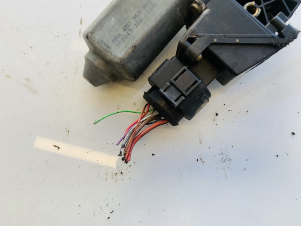 4B0959802B Audi A6 1998 Window Motor - REAR RIGHT - Thumbnail 3