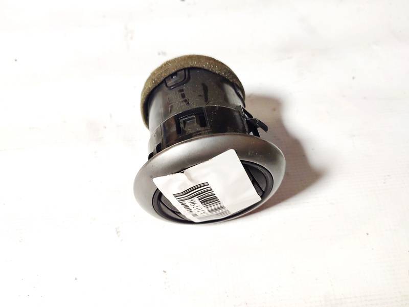 587609U000 Nissan Note 2007 Sisäilman ilmanvaihtoritilät