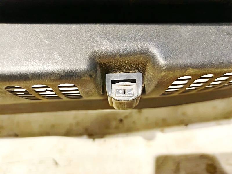 Skoda Octavia 2007 Priekinio stiklo apiplovimo purkstukas - Thumbnail 2