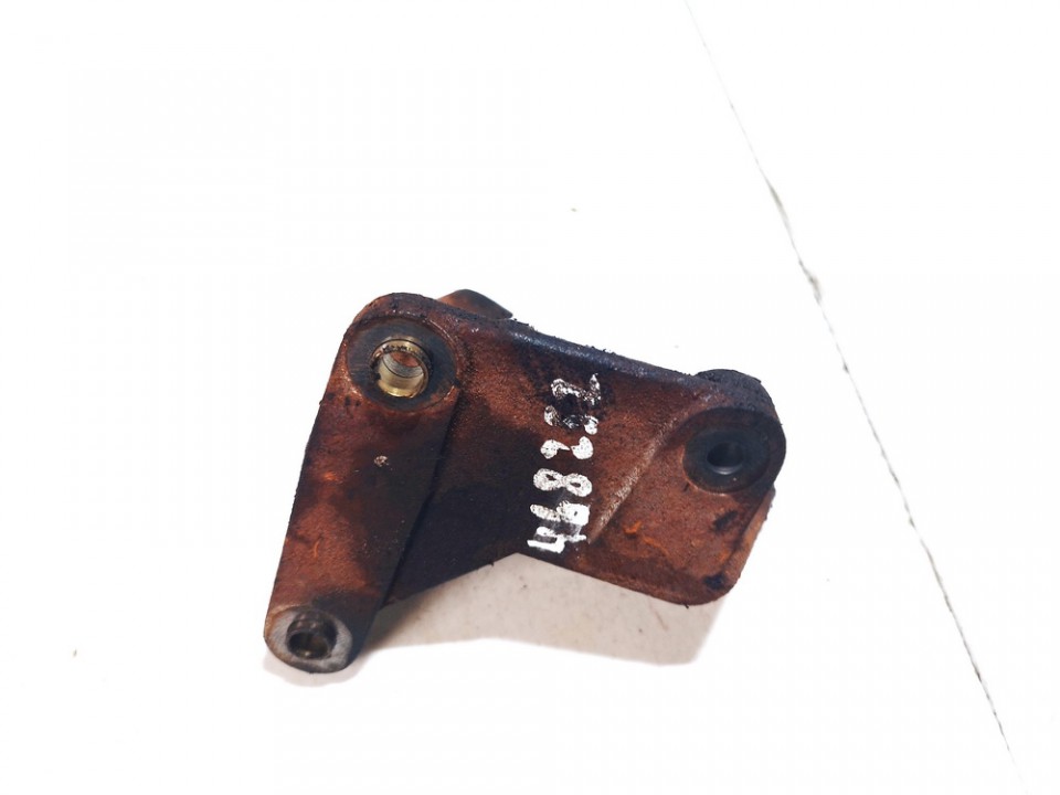 9143466 Volvo V70 2003 Variklio kronsteinas ir Greiciu dezes kronsteinas