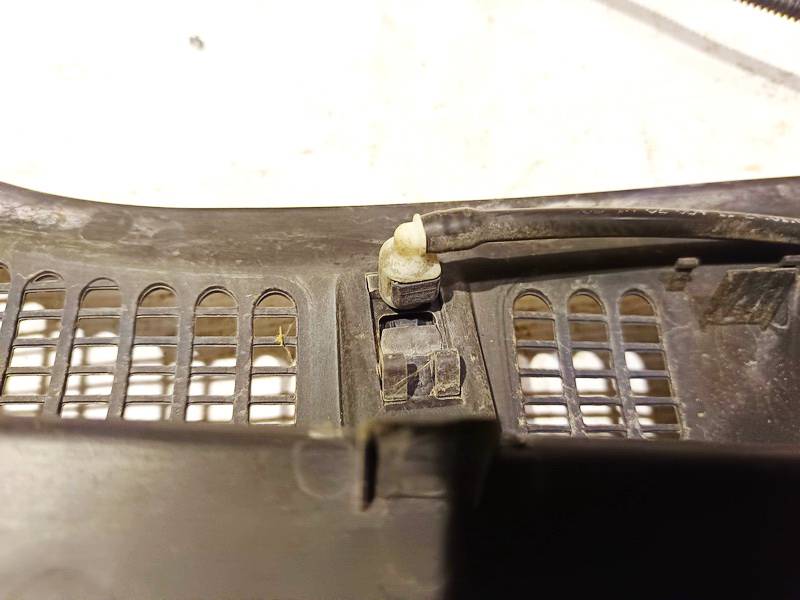 Skoda Octavia 2007 Priekinio stiklo apiplovimo purkstukas - Thumbnail 3