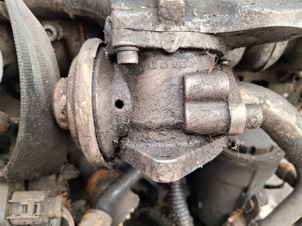 038129637D Volkswagen Touran 2004 EGR Valve Exhaust Gas