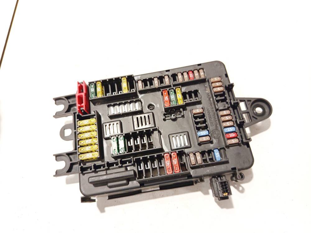 926111103 BMW 1-Series 2012 Fuse box - Thumbnail 2