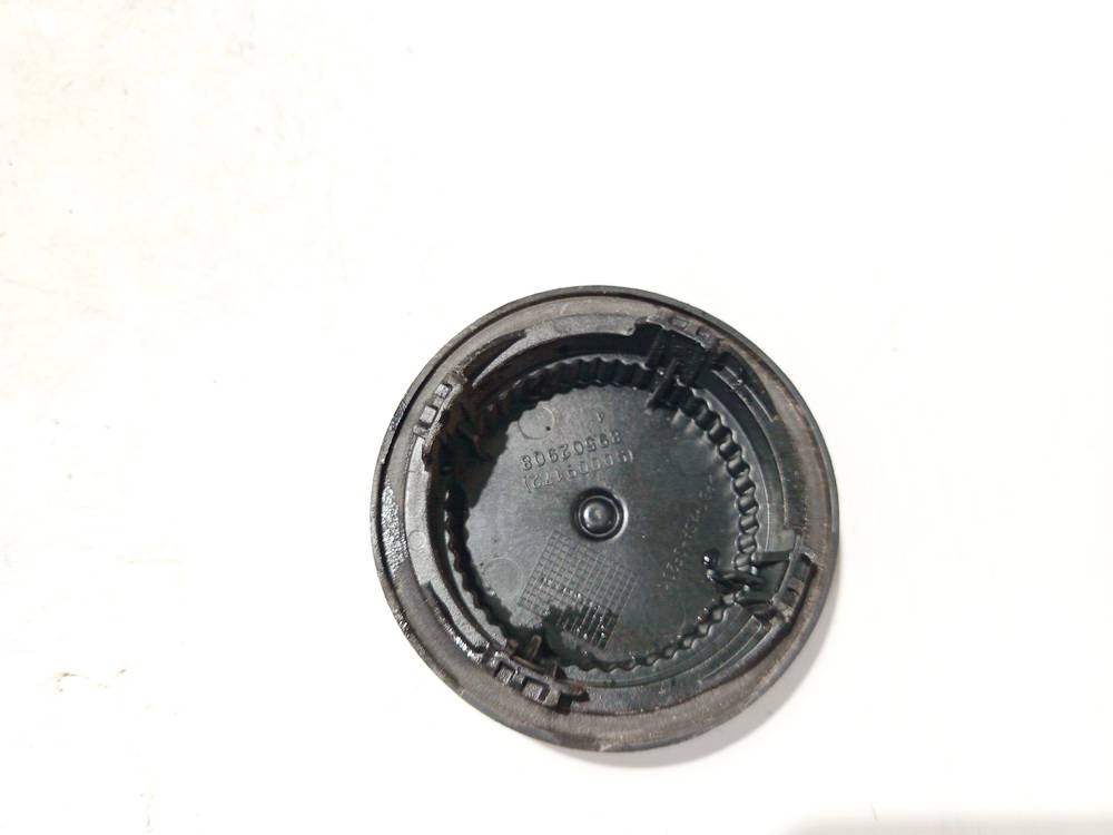 89502908 Volkswagen Passat 2013 Headlight bulb dust cover cap - FRONT