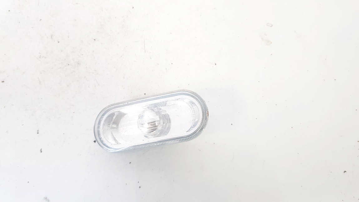 1J0949117 Volkswagen Polo 2003 Clear Side Repeaters - FRONT RIGHT