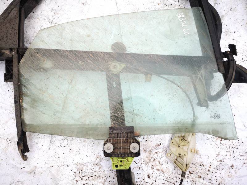 AS2 Audi A4 2001 Oven lasi - TAKANA OIKEALLA