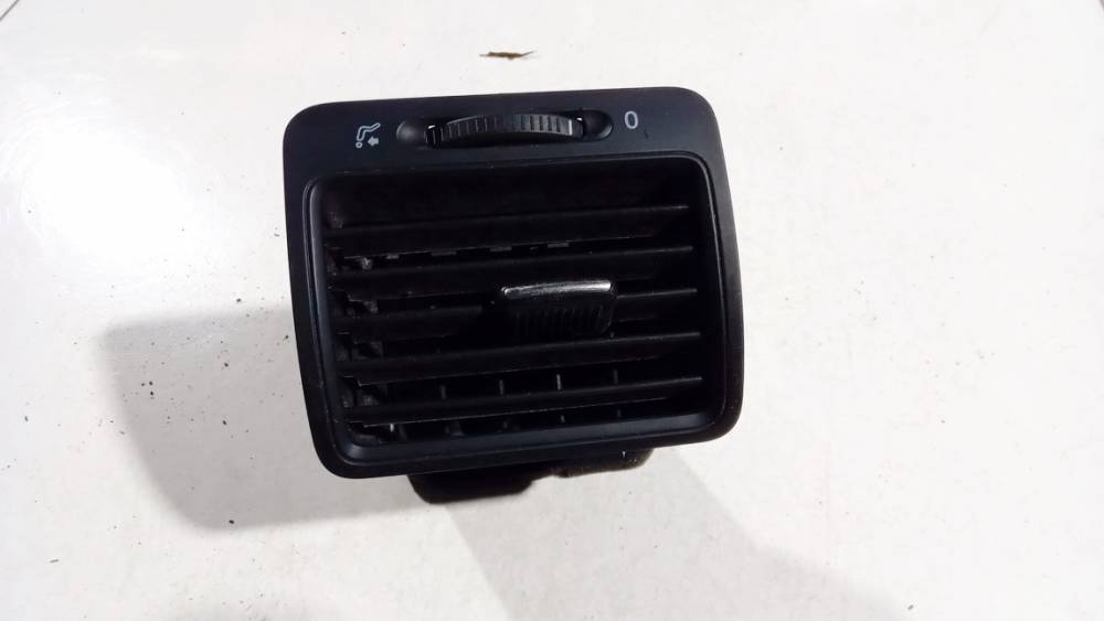 1K0819709 Volkswagen Golf 2008 Dash Vent (Air Vent Grille)