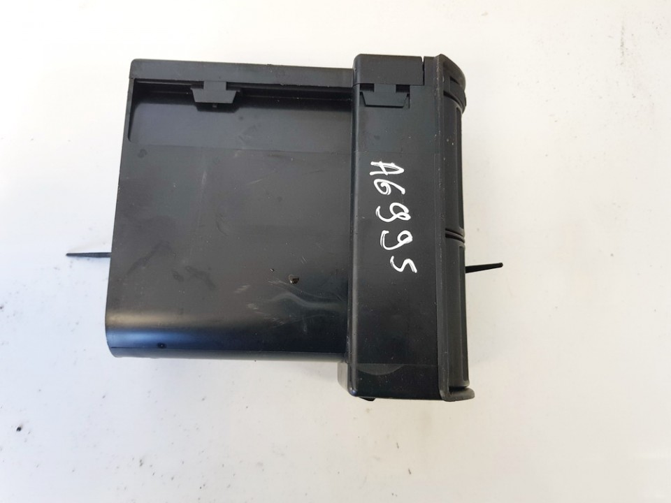 4A1820902 Audi A6 1995 Dash Vent (Air Vent Grille) - Thumbnail 3