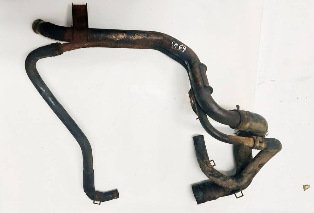 Audi A6 1999 Tuyau de liquide de refroidissement solide