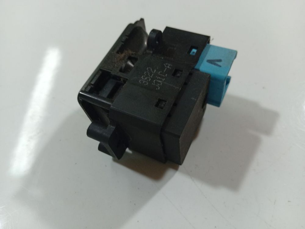 Honda Accord 2004 Stiklo valdymo mygtukas (lango pakeliko mygtukai) - Thumbnail 4