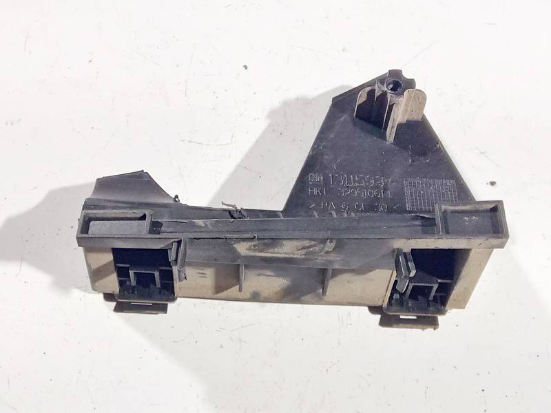 13115937 Opel Astra 2005 Interior trim