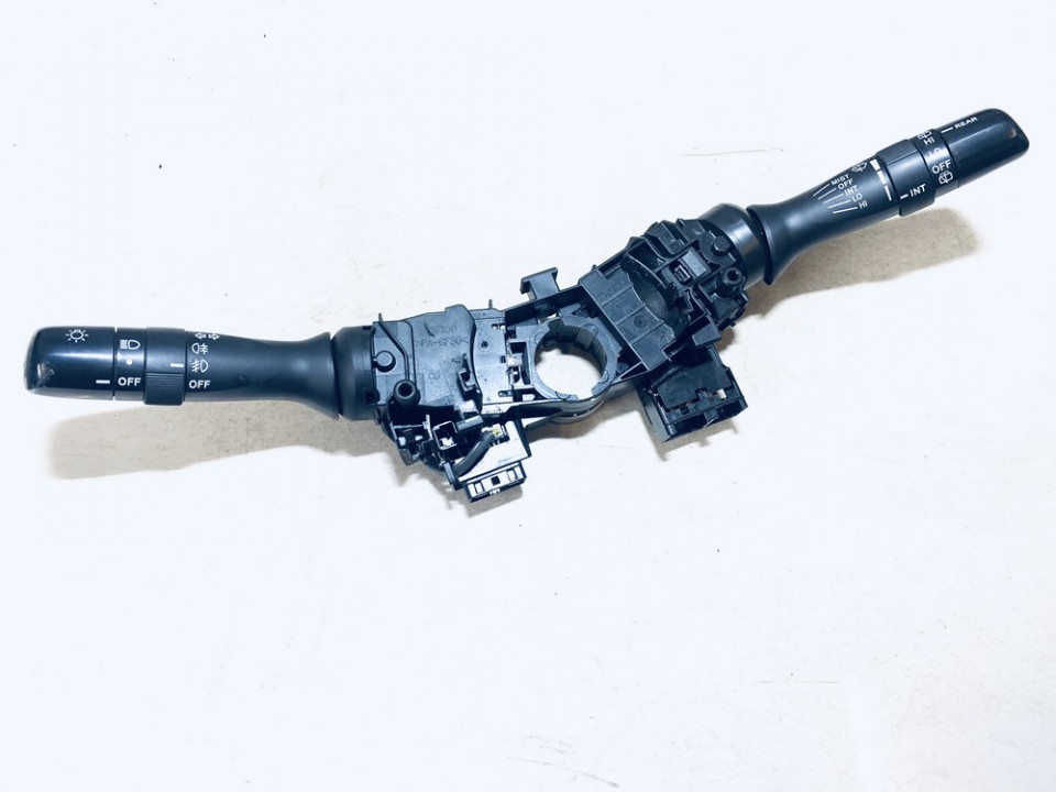 17F060 Toyota RAV-4 2008 Turn Indicator and wiper stalk switch