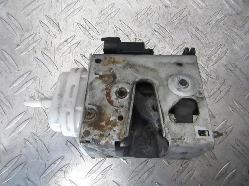 4D1837016D Audi A4 1995 Zamek drzwi - PRZEDNIE PRAWE