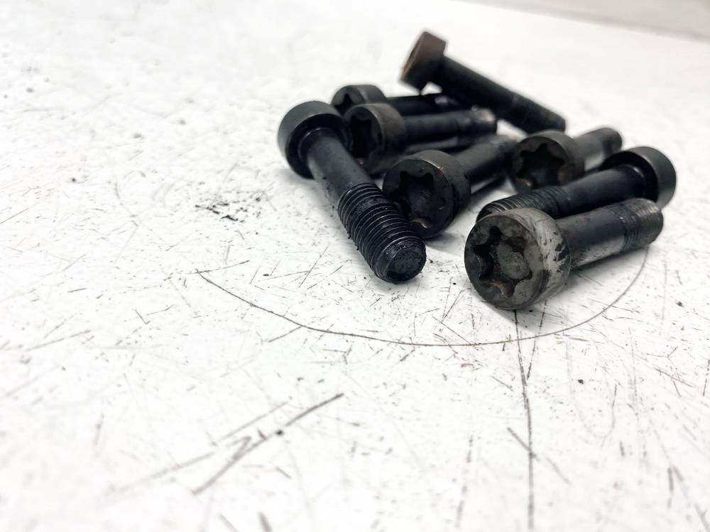 Toyota Corolla Verso 2007 Laukkukelan ruuvi - Thumbnail 2