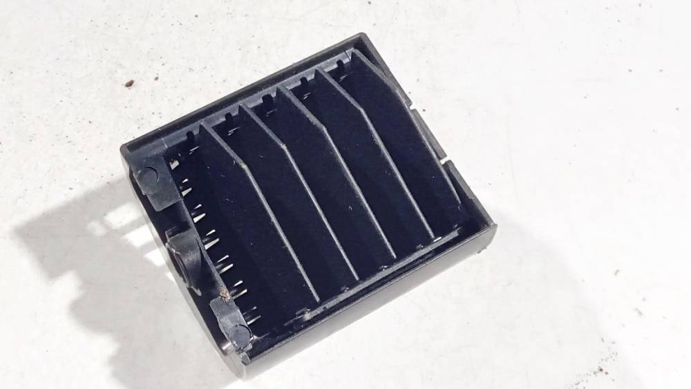 Audi A4 1997 Salono oro groteles - Thumbnail 2