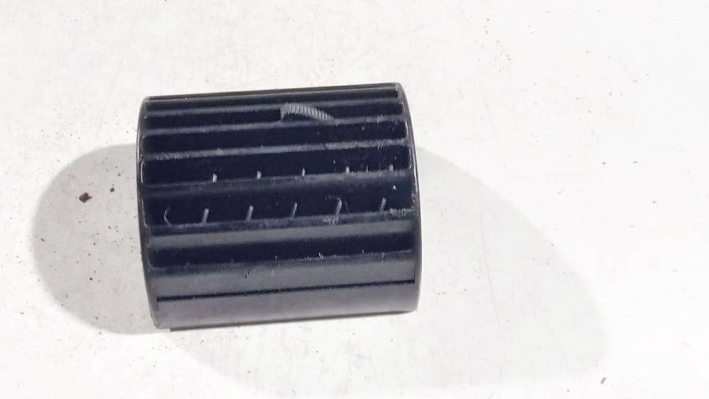 Audi A4 1997 Salono oro groteles - Thumbnail 3