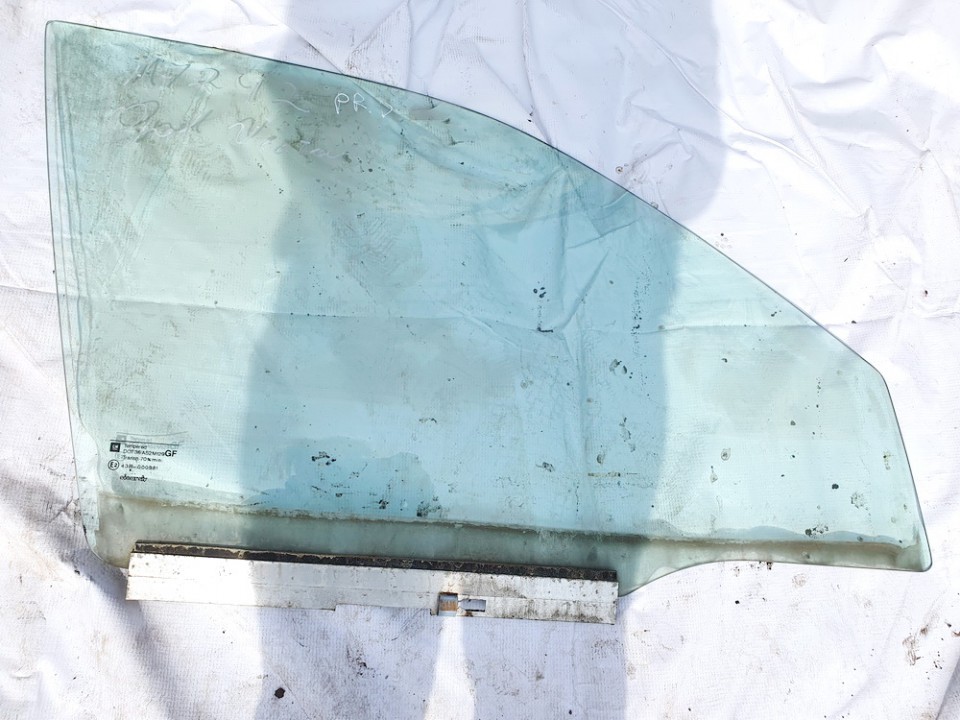 Opel Vectra 2000 Duru stiklas P.D.