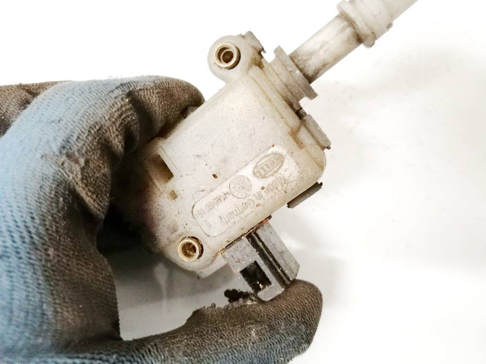 Skoda Superb 2003 Silnik Zamka Wlewu Paliwa - Thumbnail 3