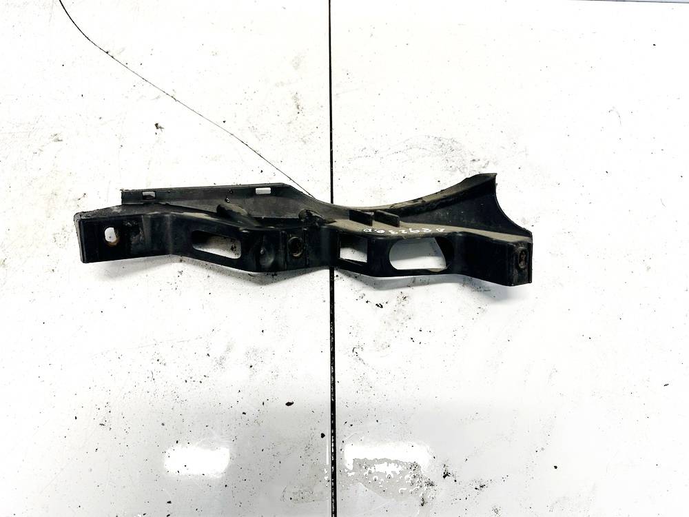 3C0807890 Volkswagen Passat 2007 Stoßstangenhalter Vorne Rechts