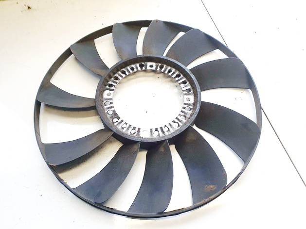 058121301B Volkswagen Passat 1999 Fan Blade