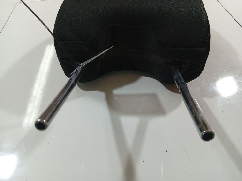 Subaru Forester 2008 Seat headrest - Thumbnail 3