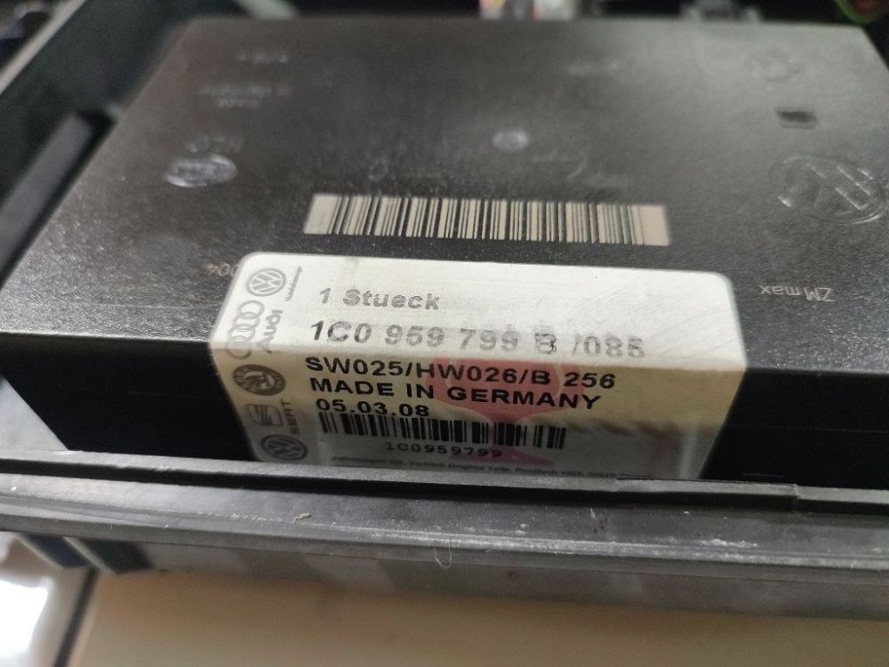 1C0959799B Volkswagen Passat 2001 General Module Comfort Relay (Unit) - Thumbnail 4