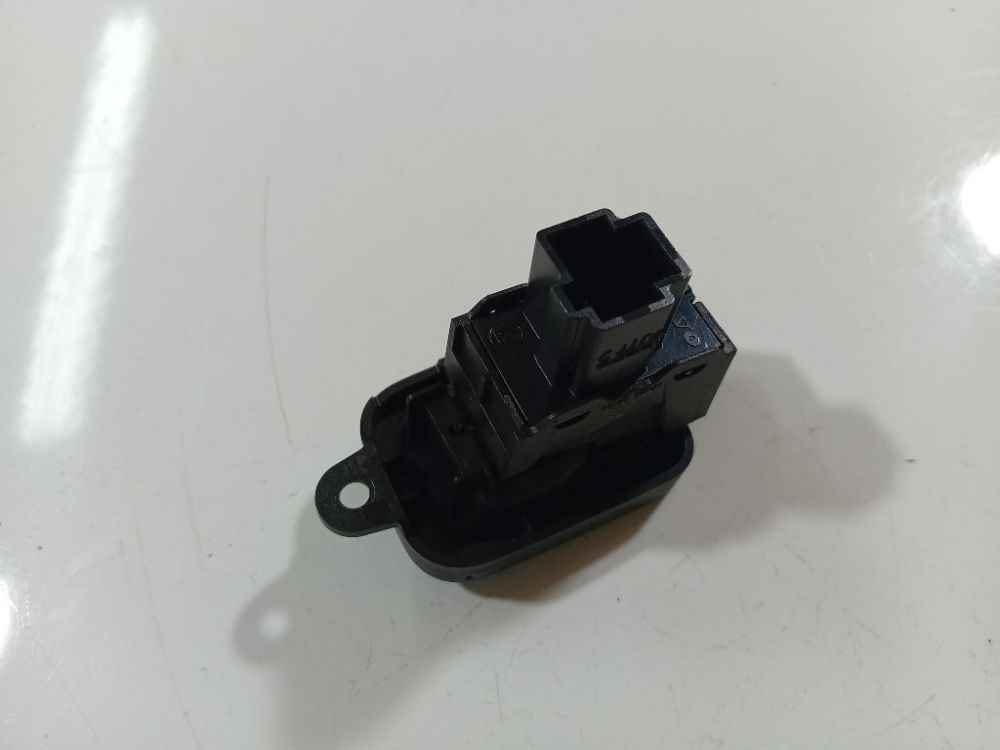 Volvo V50 2005 Loga vadības poga (loga pacēlāja pogas) - Thumbnail 2