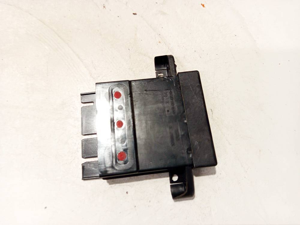 6114915341802 BMW 5-Series 2010 Ventilatora vadības relejs