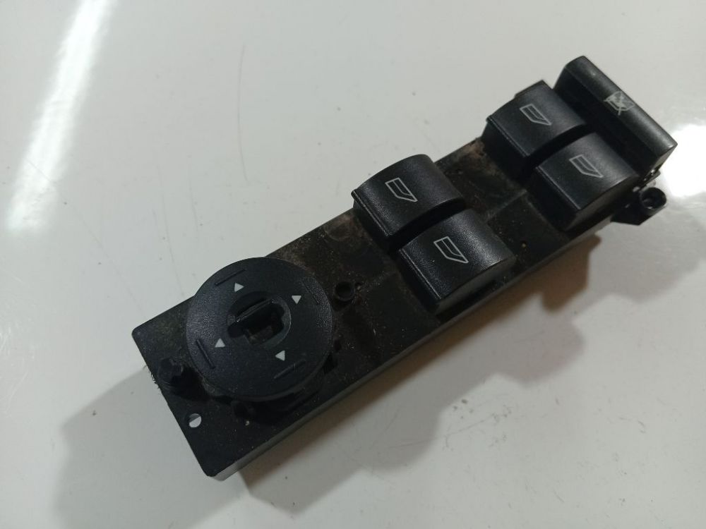 3M5T14A132AF Ford C-MAX 2005 Stiklo valdymo mygtukas (lango pakeliko mygtukai)