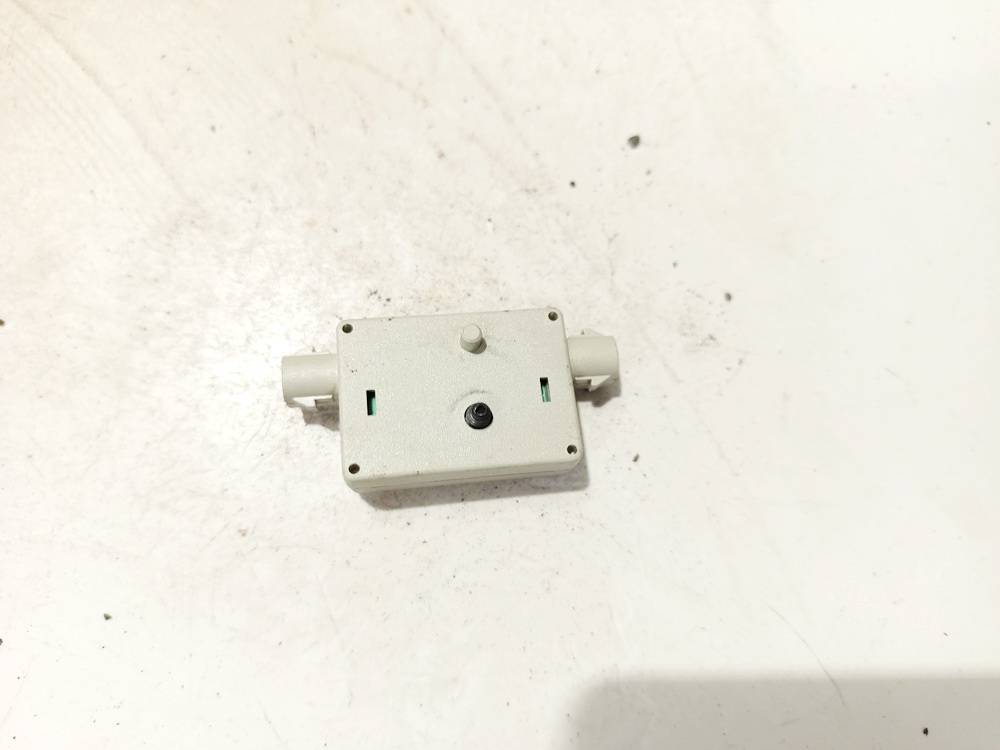 699009005 BMW 3-Series 2005 Pystyantennivahvistin